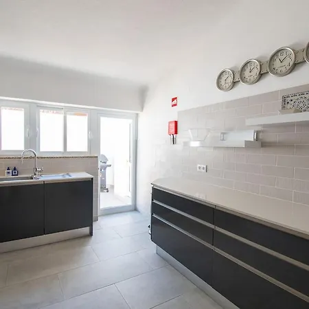 빌라 Lavanda Magnificent Five Bedroom *