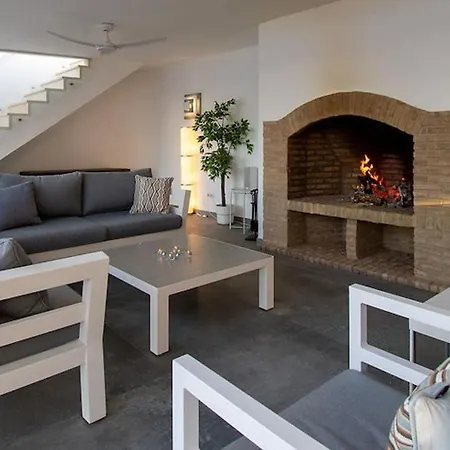 וילה Lavanda Magnificent Five Bedroom קארבואירו