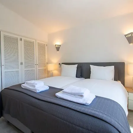 Lavanda Magnificent Five Bedroom * קארבואירו
