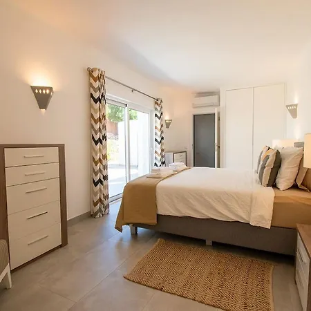 فيلة Lavanda Magnificent Five Bedroom *