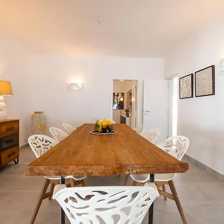Lavanda Magnificent Five Bedroom فيلة *