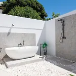Lavanda Magnificent Five Bedroom Villa