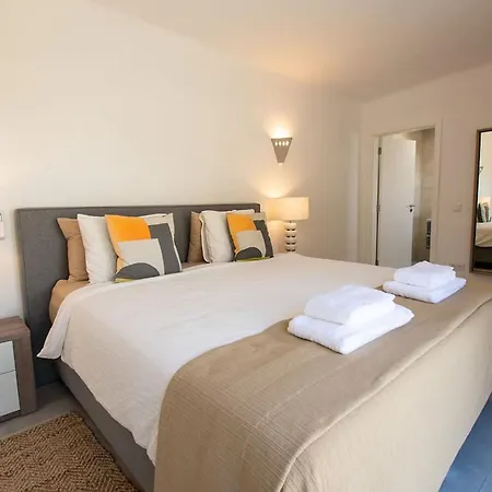 Lavanda Magnificent Five Bedroom Вилла Карвоейру