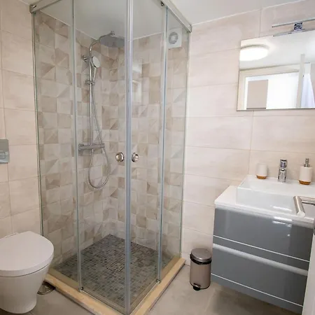 Lavanda Magnificent Five Bedroom *