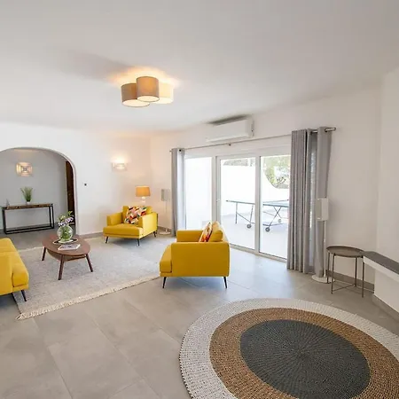 فيلة Lavanda Magnificent Five Bedroom
