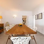 Lavanda Magnificent Five Bedroom Vila *