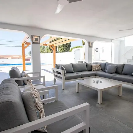 Lavanda Magnificent Five Bedroom Villa *